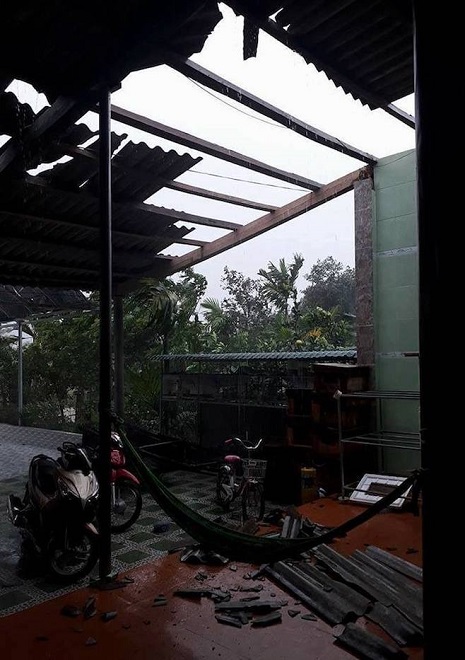 Nhìn lại sức tàn phá khủng khiếp của bão số 10 khi đổ bộ miền Trung - 2