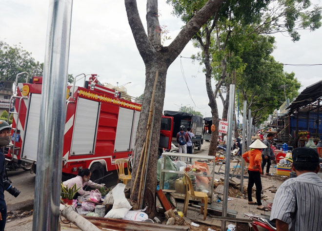 Xóa sổ “chợ” sinh vật cảnh lớn nhất SG, giao thông tê liệt từ sáng đến trưa - 2