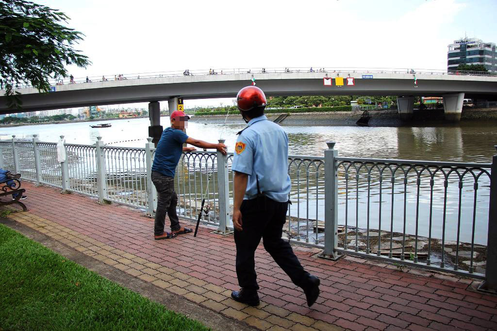 Ông Đoàn Ngọc Hải xuất hiện, quán nhậu đổ thức ăn ra đường nhận “trái đắng” - 3