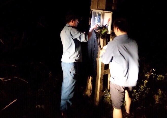 Giữa tâm bão số 10, VinaPhone đã ứng cứu MobiFone - 2