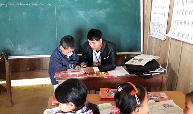 Gieo con chữ nơi đỉnh Tây Côn Lĩnh - 1