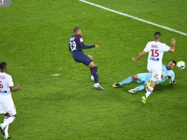 PSG – Lyon: Đôi công máu lửa, phản lưới kì lạ