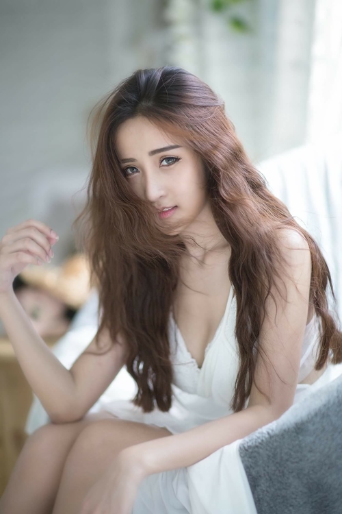 Hot girl lai 4 dòng máu mê mẩn mốt lộ eo thon, ngực đầy - 14