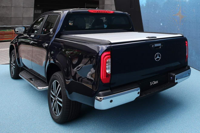 Mercedes X-Class được bán với giá từ 978 triệu đồng - 4