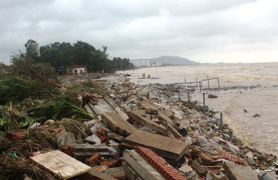 Thanh Hóa phản hồi về thiệt hại 1.000 tỉ đồng trong bão số 10 - 1