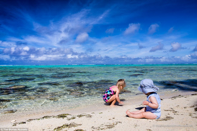 Vợ chồng trẻ bán hết tài sản để đưa 2 con đi du lịch - 4