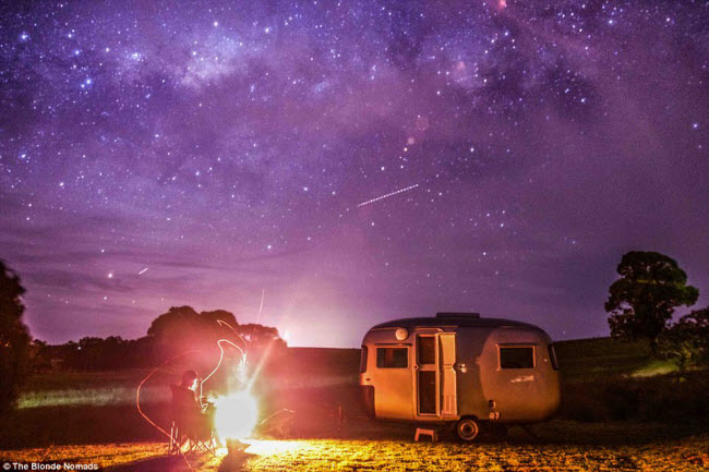 Vợ chồng trẻ bán hết tài sản để đưa 2 con đi du lịch - 6