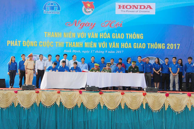 Khởi động Cuộc thi “Thanh niên với văn hóa giao thông” năm 2017 - 1