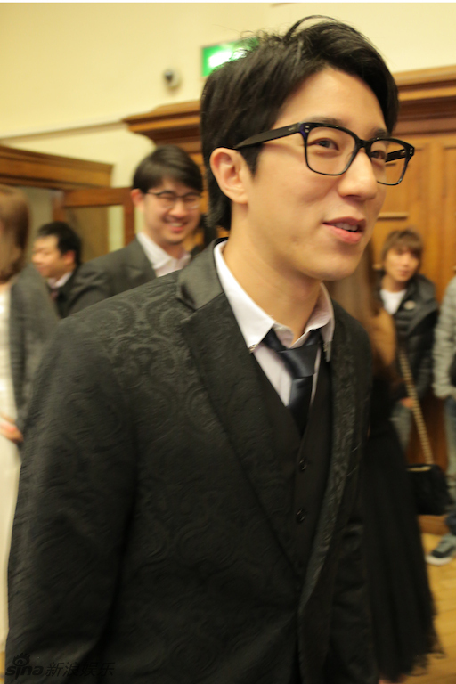 Cùng nối nghiệp cha, người nổi tiếng, kẻ phải đi tù - 2