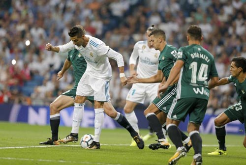 Chi tiết Real Madrid - Real Betis: Trái đắng phút bù giờ (KT) - 4