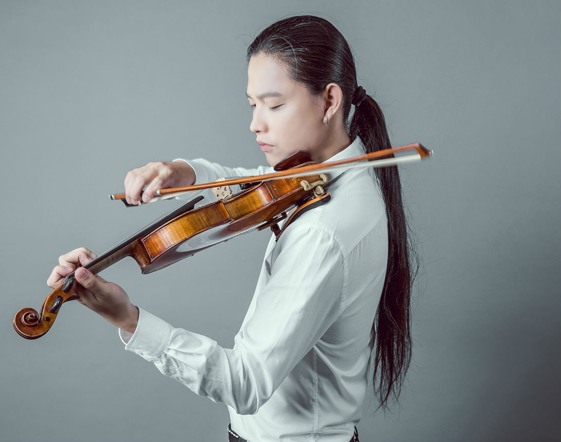 Nghệ sĩ violin Anh Tú: &#34;Ai mê nhạc Hàn chắc chắn sẽ soi xét tôi kỹ lắm&#34; - 2