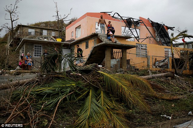Video cảnh vỡ đập khủng khiếp do siêu bão ở Puerto Rico - 1