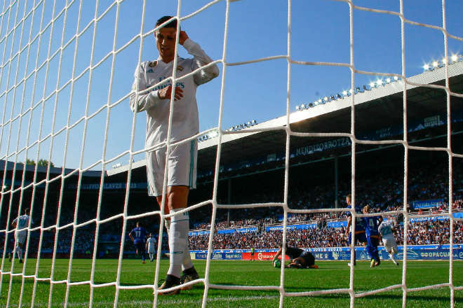 Ronaldo ở Real: Sút 18 ăn 0 quên cách ghi bàn, phải giở “trò bẩn” - 1