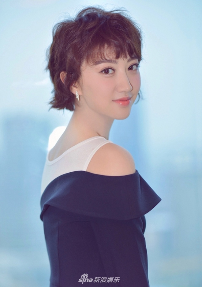 4 mỹ nữ nói không với scandal: Người gia thế hiển hách, kẻ sự nghiệp lên như diều gặp gió - 7