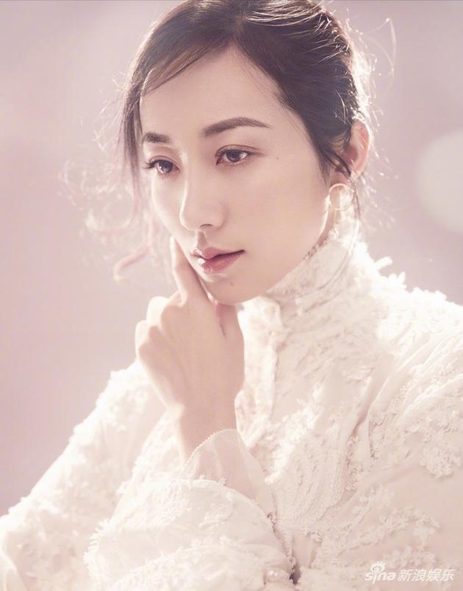 4 mỹ nữ nói không với scandal: Người gia thế hiển hách, kẻ sự nghiệp lên như diều gặp gió - 11