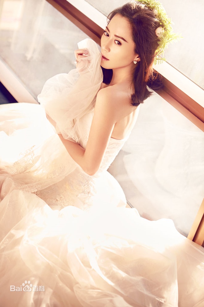 4 mỹ nữ nói không với scandal: Người gia thế hiển hách, kẻ sự nghiệp lên như diều gặp gió - 13