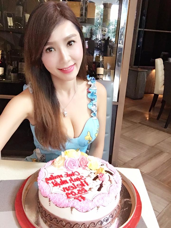 Nữ diễn viên mừng sinh nhật tuổi 39 ở Việt Nam.