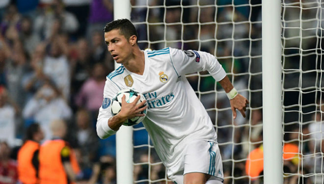 Ronaldo tệ nhất sự nghiệp, cán mốc 150 trận châu Âu: Run rẩy chờ &#34;ác mộng&#34; - 1