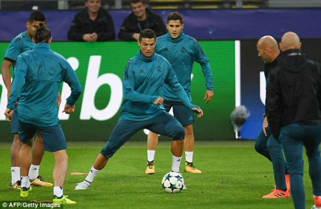 Real đại chiến Dortmund: Kroos trở lại “bơm bóng”, Ronaldo săn bàn - 2
