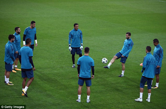 Real đại chiến Dortmund: Kroos trở lại “bơm bóng”, Ronaldo săn bàn - 9