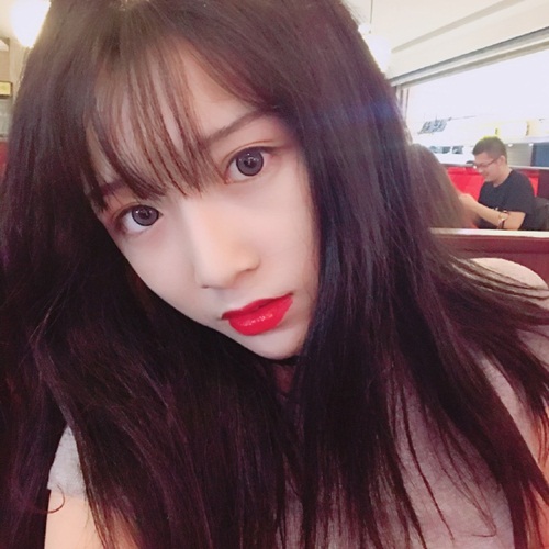 Sự thật khiến người hâm mộ hot girl 15 tuổi khóc thét - 9