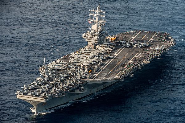 Siêu tàu sân bay Mỹ sắp “tiến vào vùng biển Triều Tiên”? - 1
