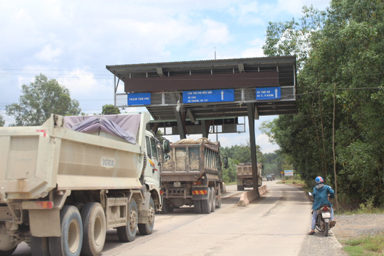 Cận cảnh khu mỏ đá và trạm BOT liên quan Phó Bí thư Đồng Nai - 11