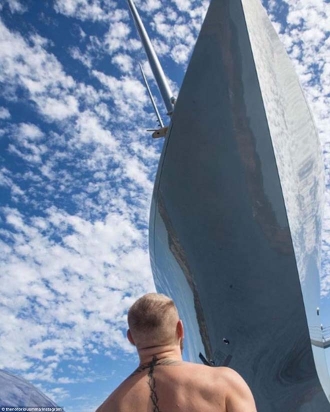 "Đốt tiền" như máy: 1 tháng Mayweather - McGregor nửa tỷ đô bốc hơi? - 9