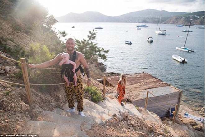 "Đốt tiền" như máy: 1 tháng Mayweather - McGregor nửa tỷ đô bốc hơi? - 10