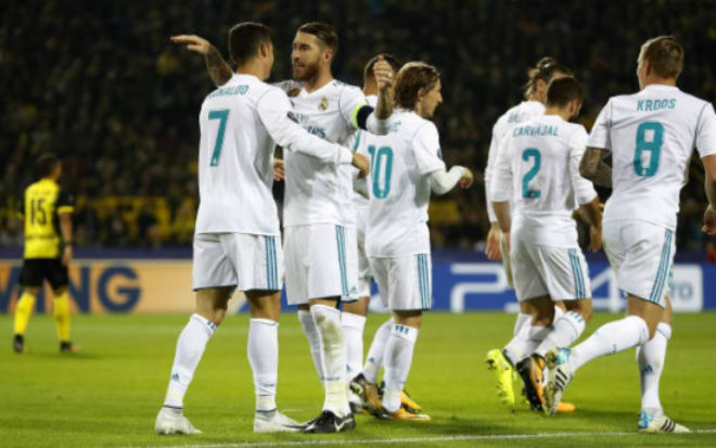 Ronaldo chói lọi bỏ xa Messi: “Khi vĩ đại, thế giới sẽ nói về bạn thôi” - 13