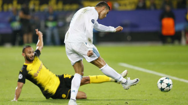Ronaldo chói lọi bỏ xa Messi: “Khi vĩ đại, thế giới sẽ nói về bạn thôi” - 11