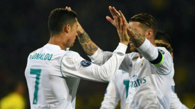 Ronaldo chói lọi bỏ xa Messi: “Khi vĩ đại, thế giới sẽ nói về bạn thôi” - 12