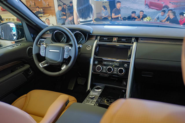 Land Rover Discovery 2018 về Việt Nam với giá 4 tỷ đồng - 3