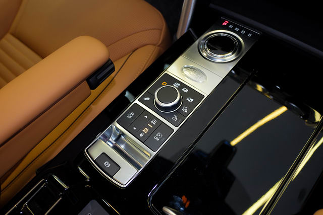 Land Rover Discovery 2018 về Việt Nam với giá 4 tỷ đồng - 9