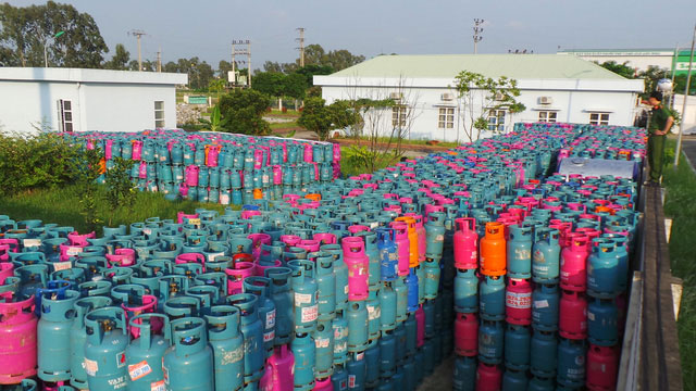 Lật tẩy chiêu trò kinh doanh “gas bẩn” từ kho bí mật lưu giữ 5 vạn vỏ bình - 2