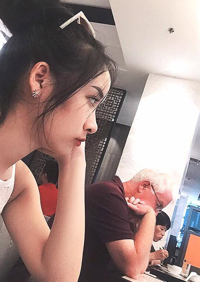 “Hot girl chăn gà” bỗng nổi như cồn vì quá xinh đẹp - 6