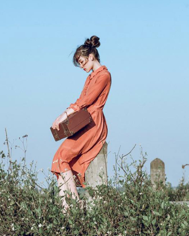 “Hot girl chăn gà” bỗng nổi như cồn vì quá xinh đẹp - 5