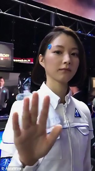 Nhật Bản giới thiệu robot xinh đẹp tuyệt trần - 1