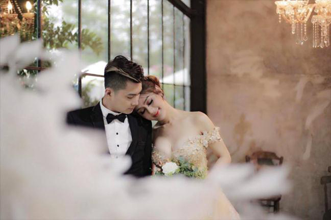 Trải qua nhiều mối tình, hiện tại Lâm Khánh Chi đã tìm được ý trung nhân. Vào tháng 12 năm nay, cô và bạn trai sẽ tổ chức lễ cưới.