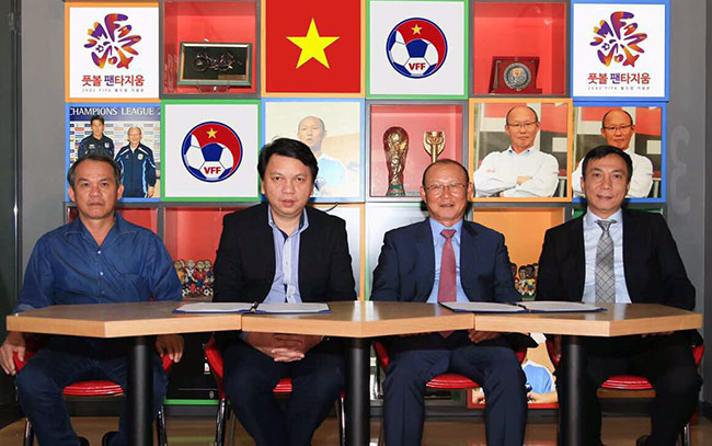 HLV Park Hang-seo hé mở bí ẩn đàm phán làm HLV đội tuyển Việt Nam - 1