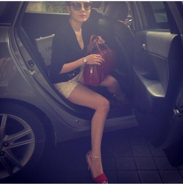 Hoàng Thùy Linh xứng danh "đệ nhất mỹ nữ" với khoảnh khắc xuống xe siêu đẹp - 9