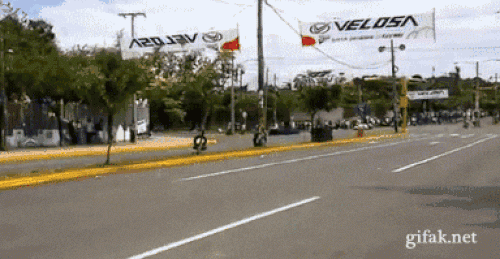 "Thần Chết" sững sờ với những pha thoát hiểm khó tin - 3