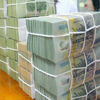 Kinh doanh - Nhiều bất thường trên thị trường tiền tệ