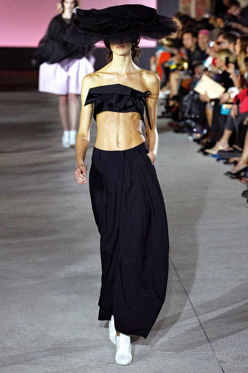 Dấu ấn văn hóa Nhật ở sàn catwalk Paris - 10