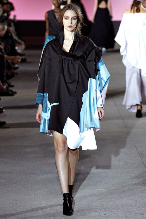 Dấu ấn văn hóa Nhật ở sàn catwalk Paris - 4