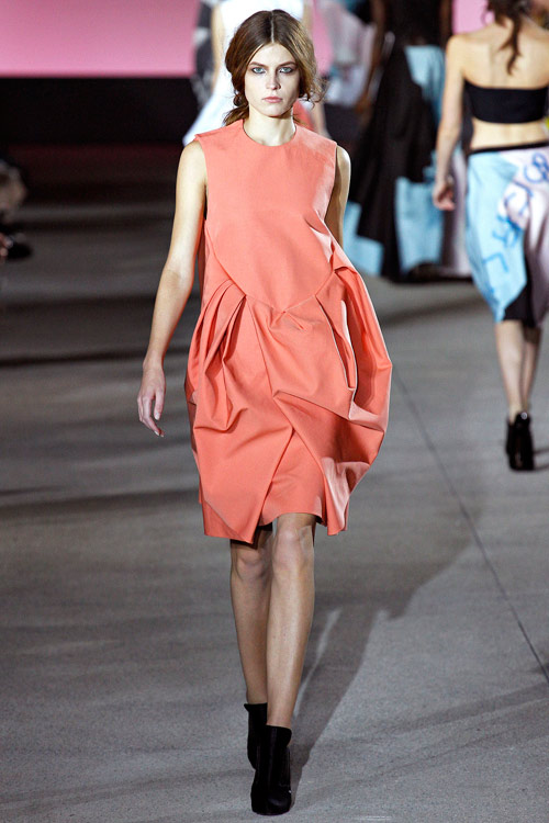 Dấu ấn văn hóa Nhật ở sàn catwalk Paris - 8