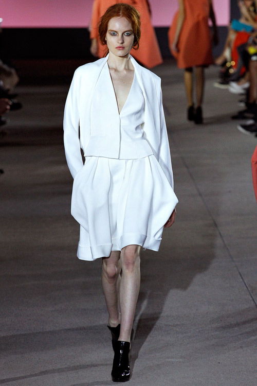 Dấu ấn văn hóa Nhật ở sàn catwalk Paris - 13