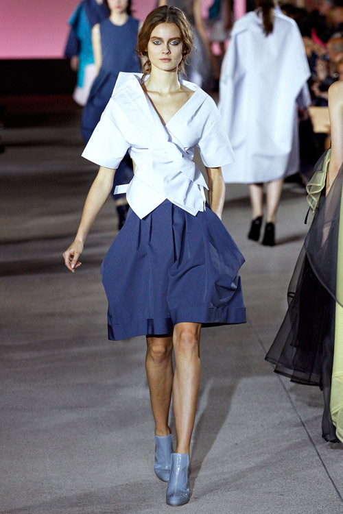 Dấu ấn văn hóa Nhật ở sàn catwalk Paris - 10