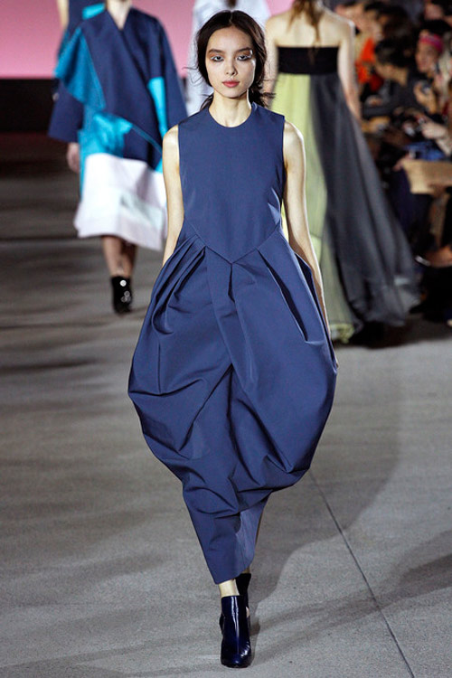 Dấu ấn văn hóa Nhật ở sàn catwalk Paris - 11