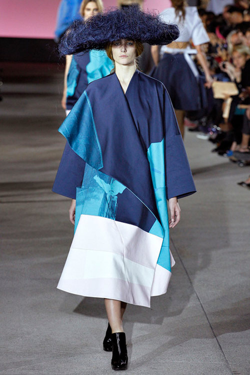 Dấu ấn văn hóa Nhật ở sàn catwalk Paris - 12